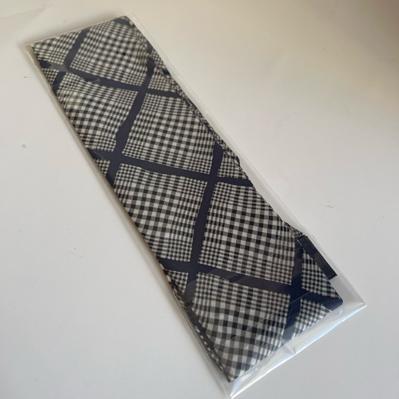 Coach small silk scarf - Picture 7 of 8